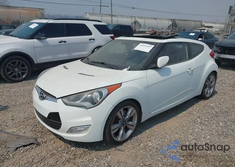 2012 Hyundai Veloster Base W/Red/Black из США, поврежденный, VIN KMHTC6AD7CU021221